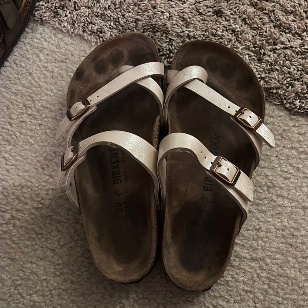 Birkenstock Cream Strappy Sandals sz 38 with a shimmer